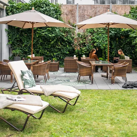 Ξενοδοχείο με διαμερίσματα Townhouse 4*