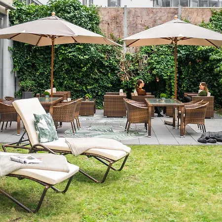 Townhouse Aparthotel 4*