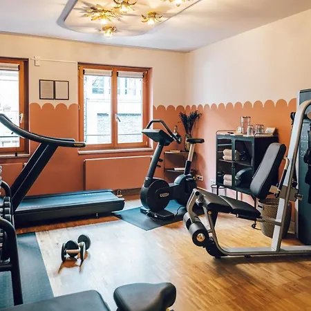 Ξενοδοχείο με διαμερίσματα Townhouse 4*