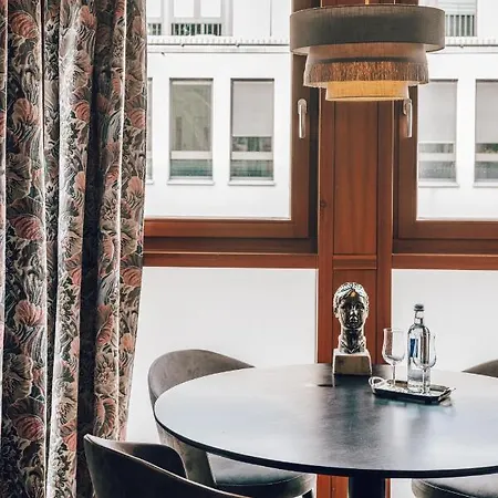 Townhouse Aparthotel 4*