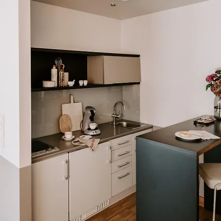 Townhouse 4*