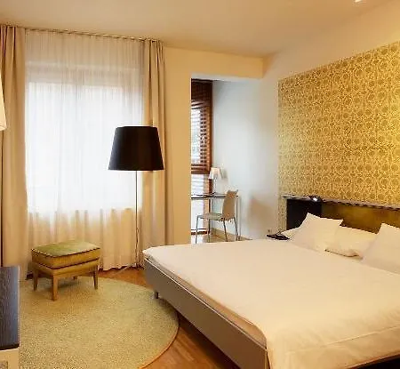 Townhouse Ξενοδοχείο με διαμερίσματα 4*