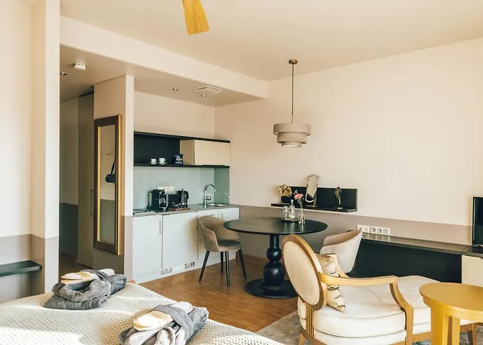 アパートホテル Townhouse 4*