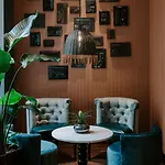 Townhouse 4*
