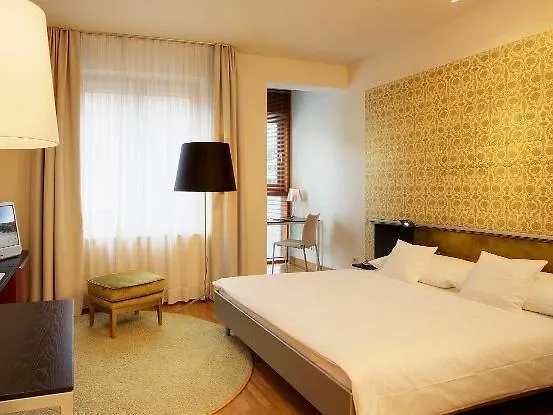 Townhouse Aparthotel 4*